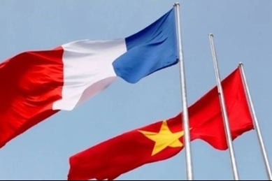 越南领导人致电祝贺法国国庆232周年